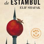 Entre estas páginas se deslizan hechos y personajes empapados en la vivencia, la imaginación y la zozobra reivindicativa de Elif Chafak. Asuntos de gran robustez (como el genocidio armenio que enfrenta a los turcos con el otro pueblo en la diáspora) se emparejan con una gustosa y colorida gastronomía, evidencia manifiesta de un origen compartido.  Revueltas historias familiares van apareciendo, como un agua que se abre camino entre obstáculos. La autora exhibe en su narración lazos invisibles que unen hecho